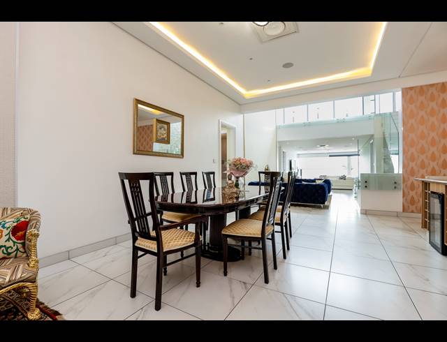 4 BEDROOM PENTHOUSE FOR SALE IN MORNINGSIDE